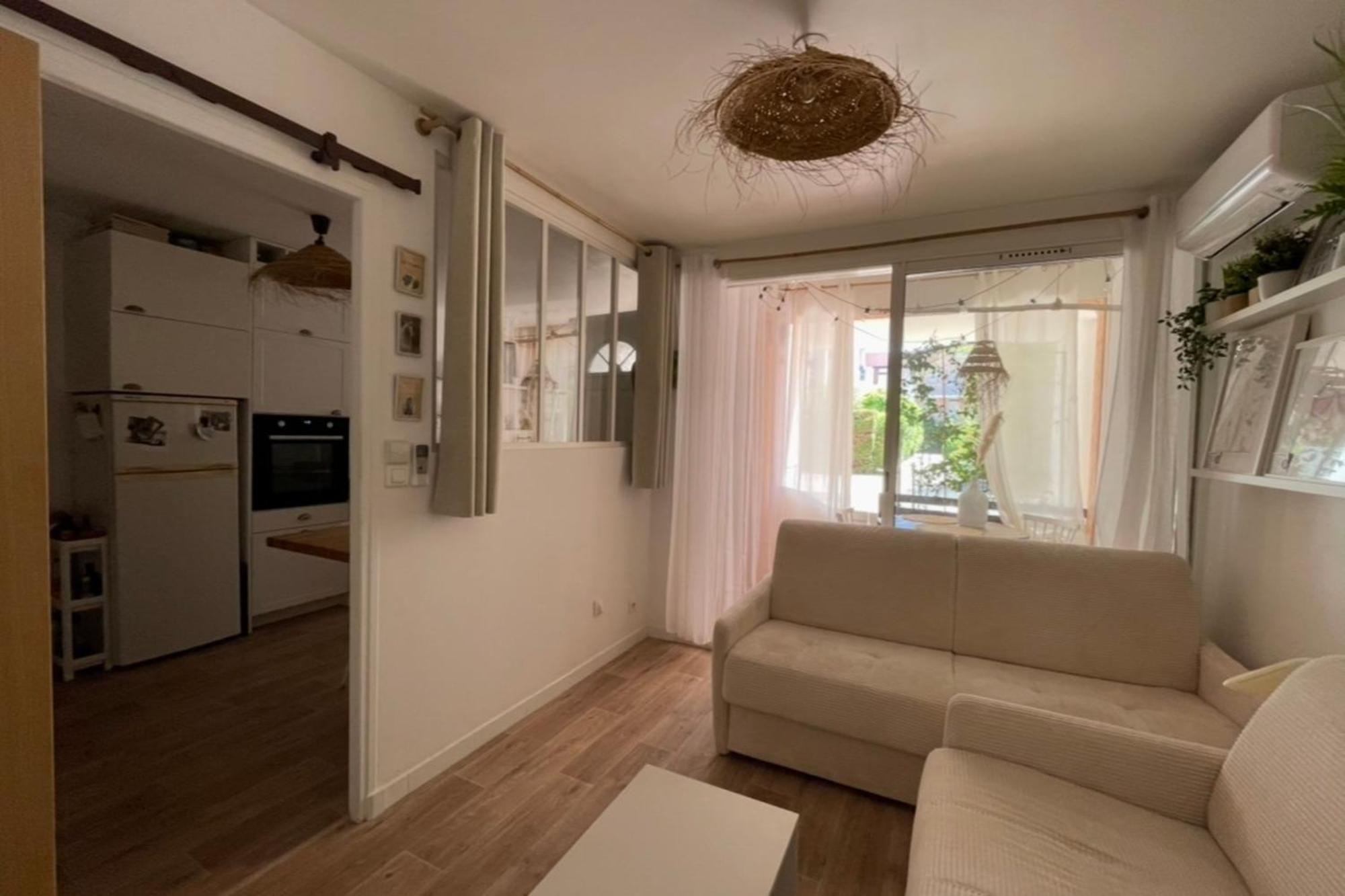 Charming Air-Conditioned One-Bedroom 150M From Cavaliere Beach Ле-Лаванду Экстерьер фото